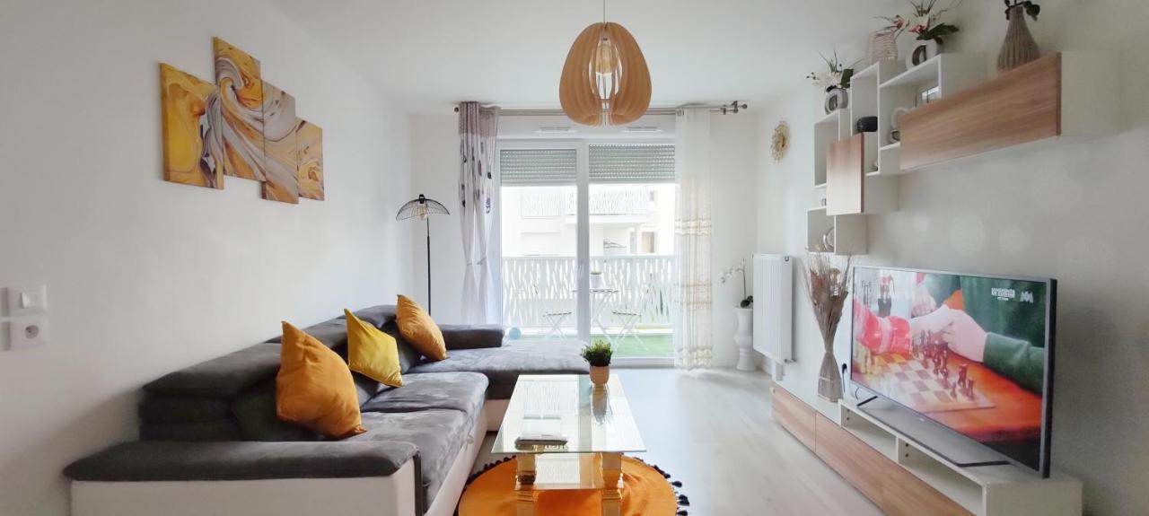 Chic Apart With Parking Near Paris Apartman Épinay-sur-Seine Kültér fotó