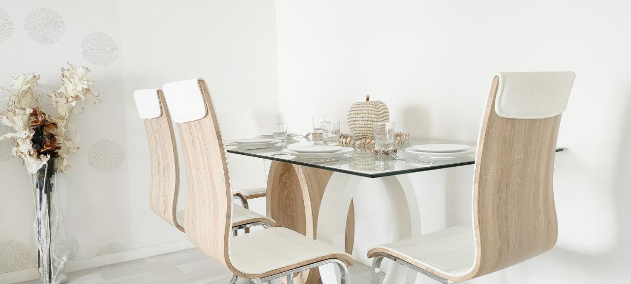 Chic Apart With Parking Near Paris Apartman Épinay-sur-Seine Kültér fotó
